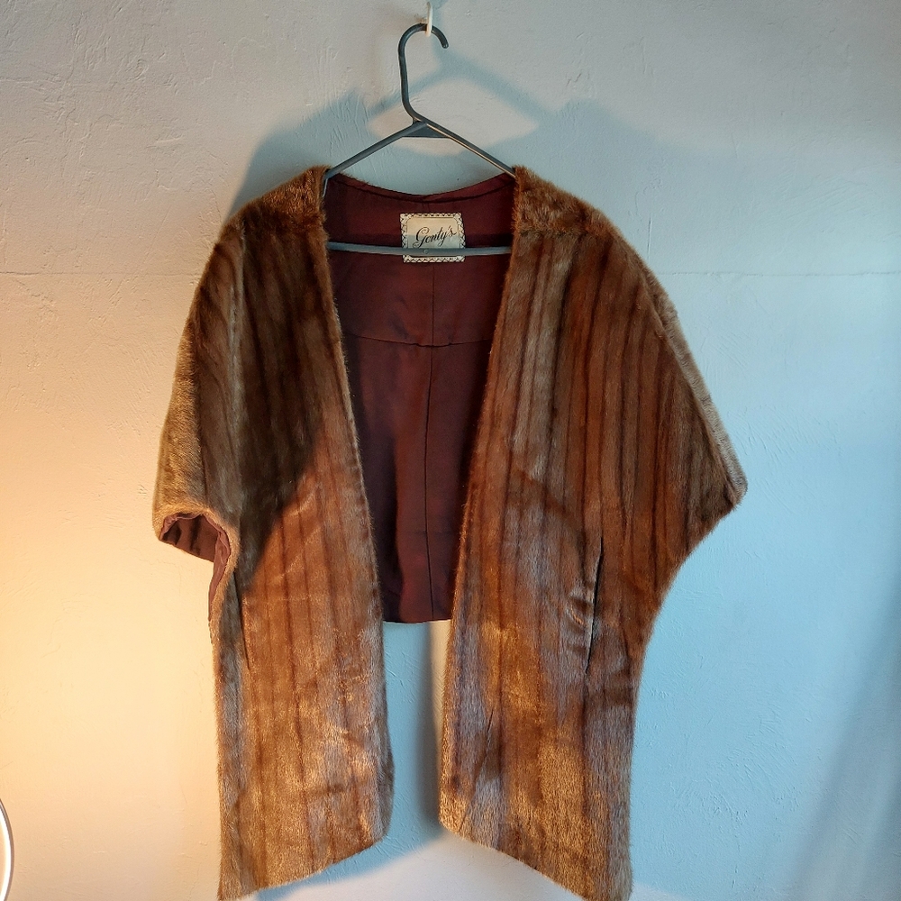 Women's Vintage Gonty's Fur Cape.